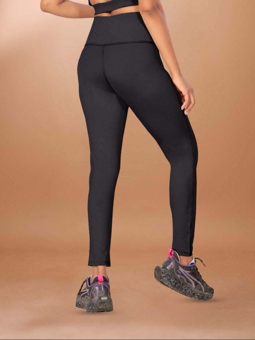 Deep Pocket Black Tight Legging For Women